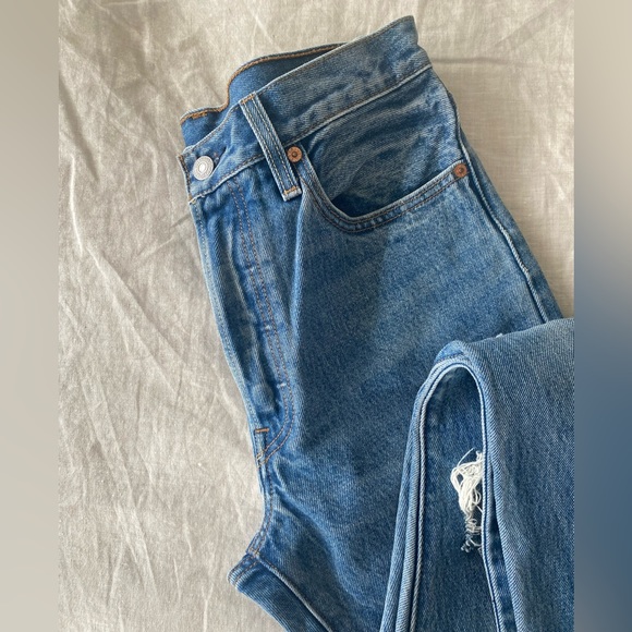 Levi’s 501 Straight Button Fly Jean - Picture 11 of 15